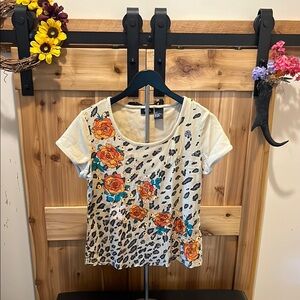 R Q T Floral Leopard Print Short Sleeve Tee